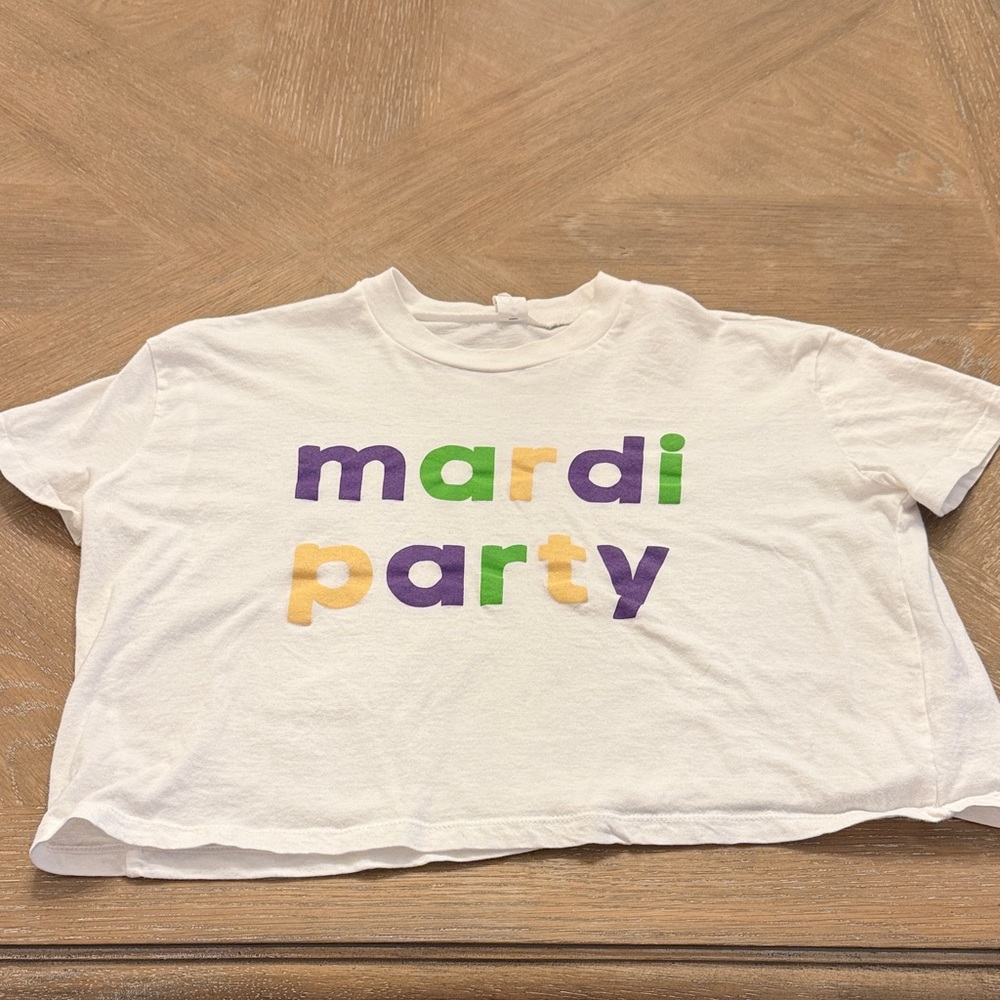 White T-Shirt with Colorful 'Mardi Party' Print